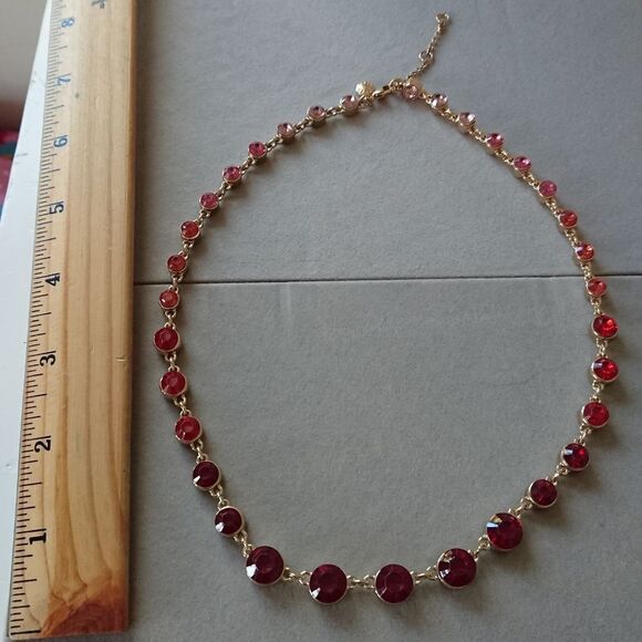 J.Crew Crystal Red/pink/purple Faceted Gold Tone Statement Necklace - Picture 4 of 9
